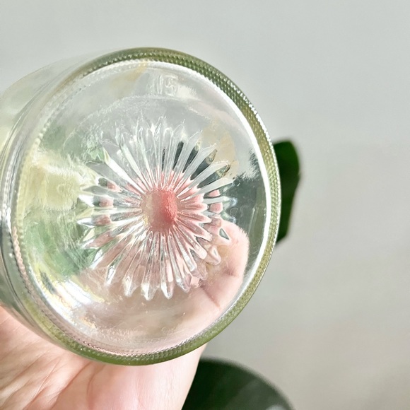 Vintage Log Cabin 8.5" Tall Glass Carafe Syrup Dressing Gold Eagle Shield Arrow - Picture 4 of 5